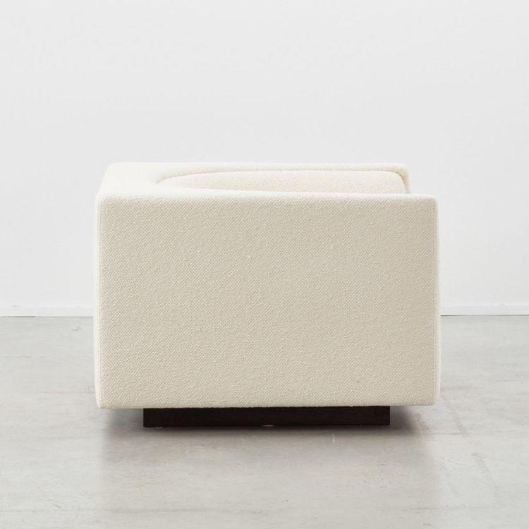 Jakat Sofa Urban Crescent Interior 